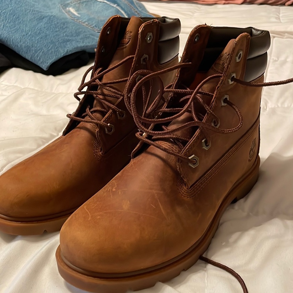 Brown timberland boots size 8.5. New without box.